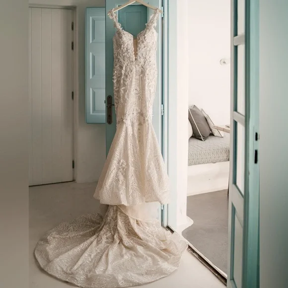 Wona Concept Aivis Wedding Gown - Picture 5 of 14